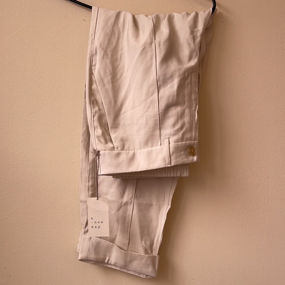 Slim Fit Pintuck Ankle Pants - Picture 3 of 3